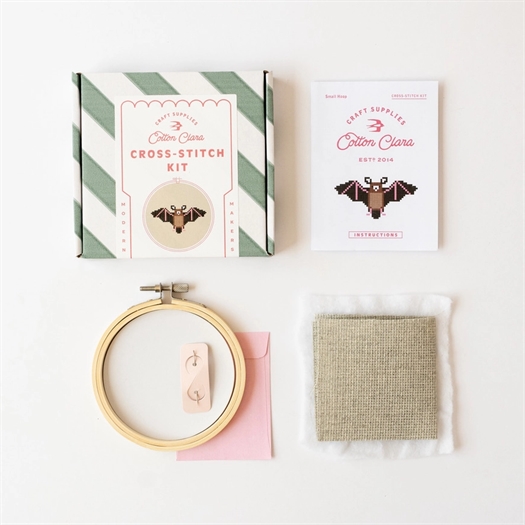 BAT CROSS STITCH KIT fra Cotton Clara
